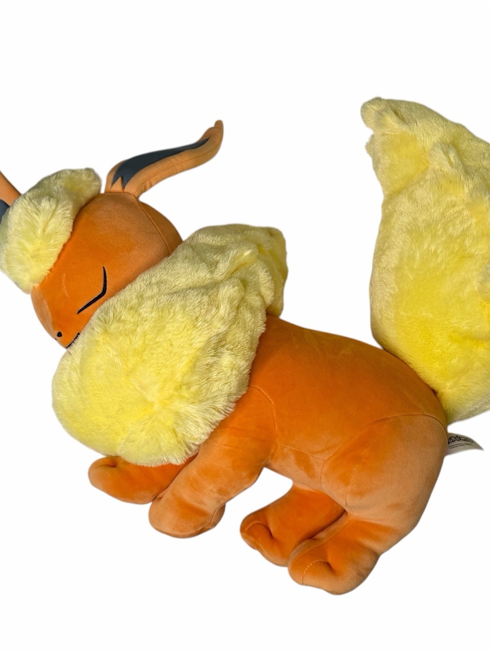 Jazwares Pokemon Flareon 18-in Sleeping Plush